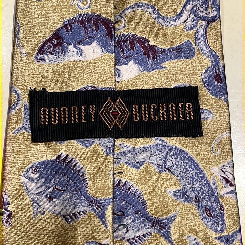 Audrey Buchner FISH Tie, Blue & Gold 100% European Silk Hand Tailored 4"  1980s - Picture 6 of 10
